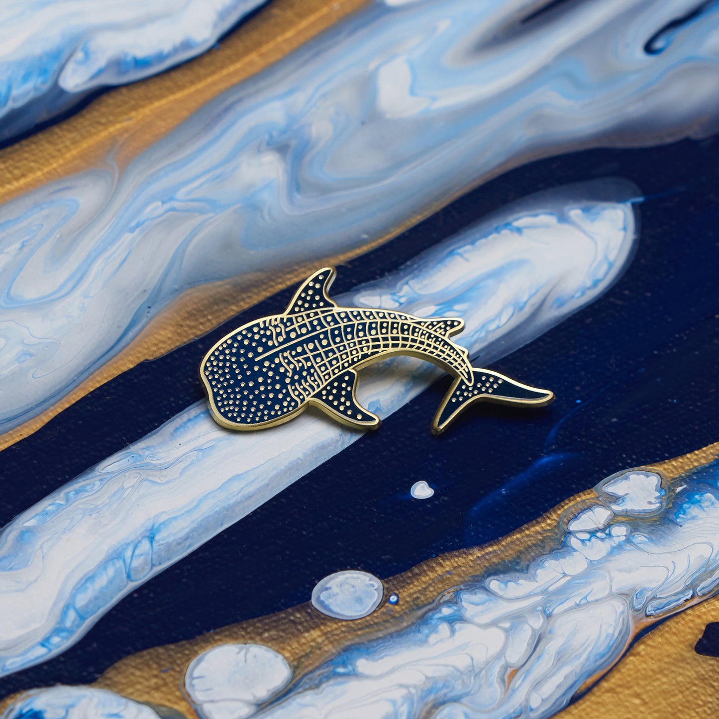 daparo Enamel Pins "Giants of the Deep"