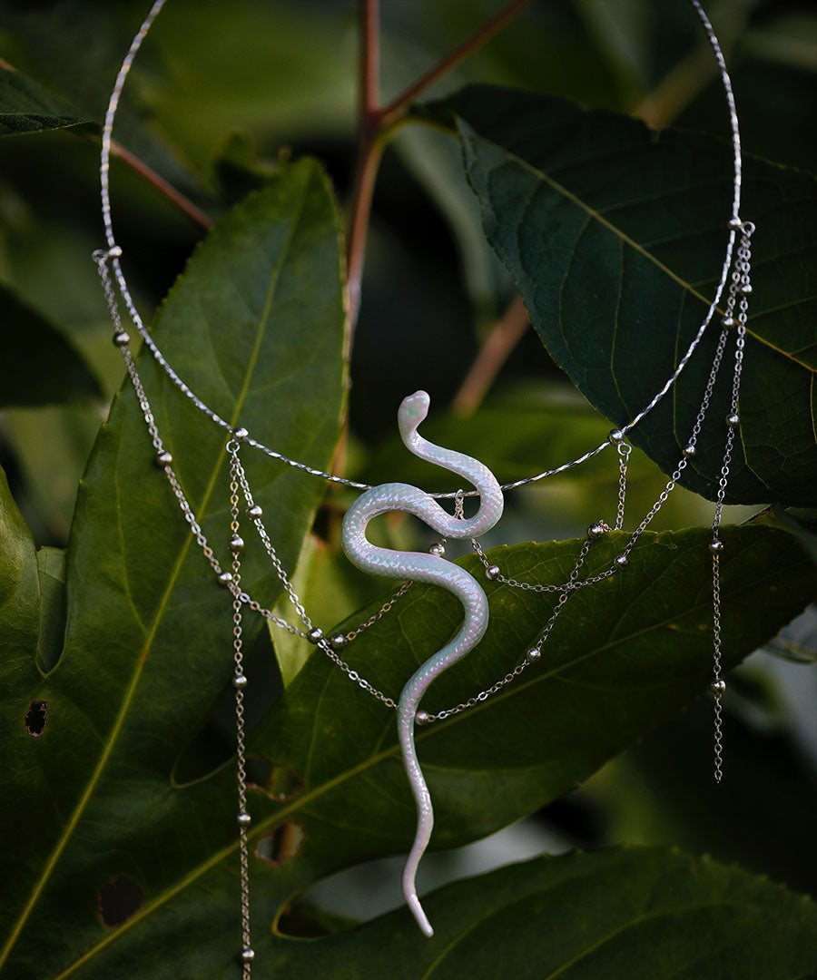 YIHE Ceramic Necklace "White Snake"
