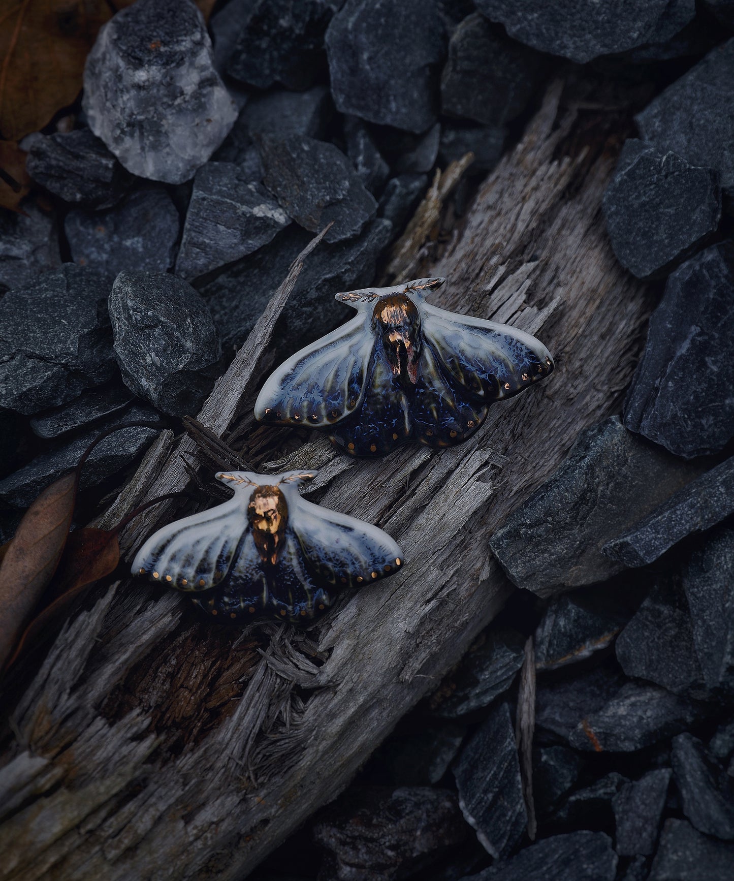 YIHE Ceramic Accessories "Blue Tiger Moth"