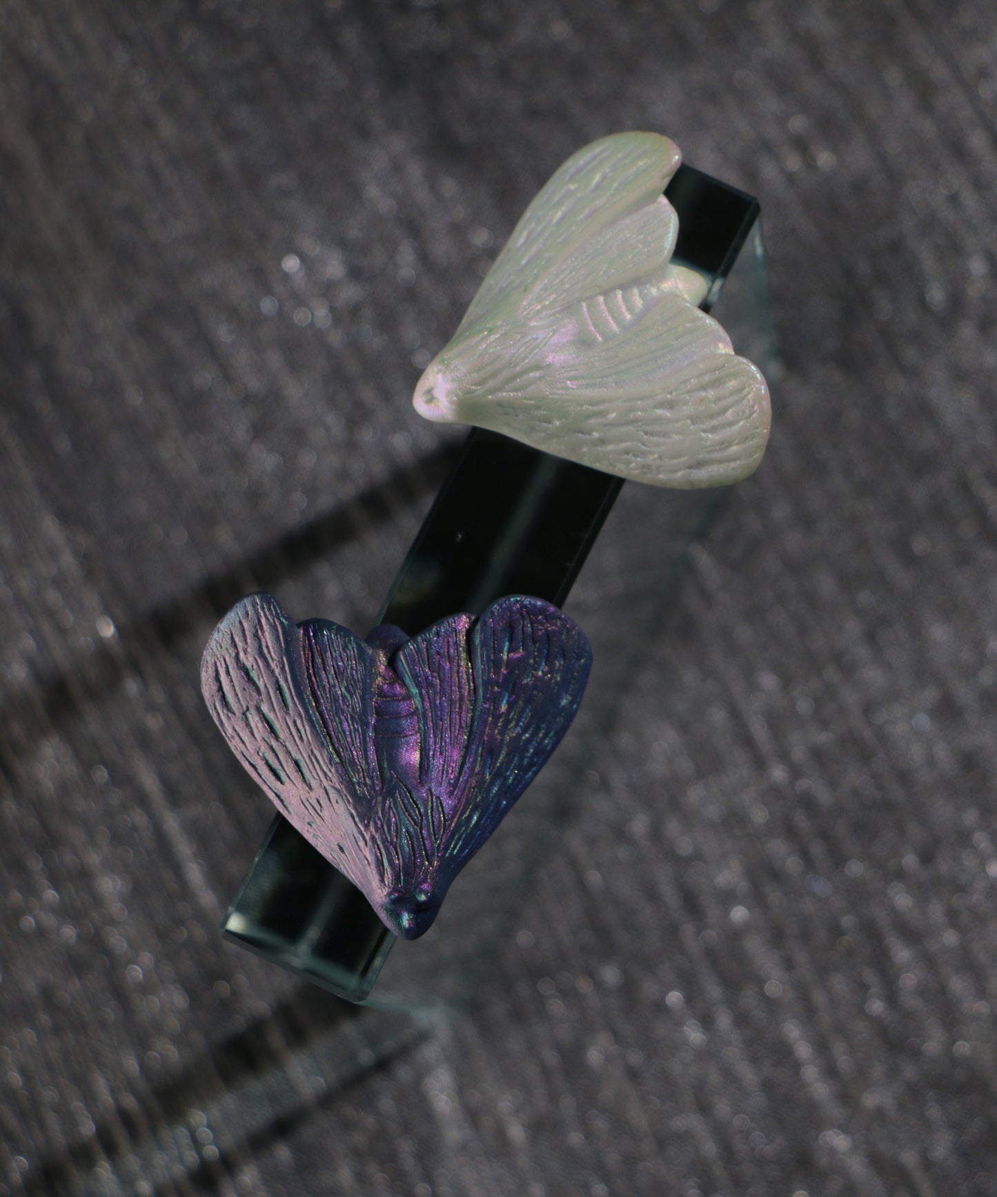 YIHE Ceramic Brooches "Moth to Flame"