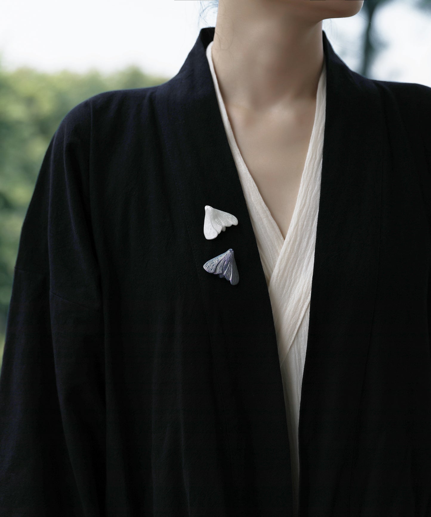 YIHE Ceramic Brooches "Moth to Flame"