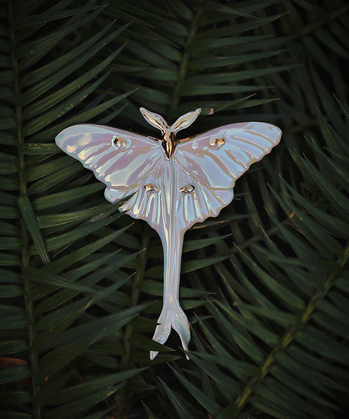 YIHE Ceramic Brooches "Luna Moth"