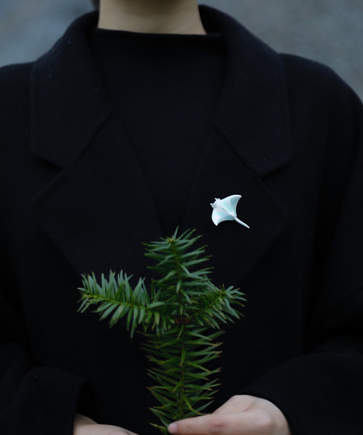 YIHE Ceramic Brooches "Batoids"