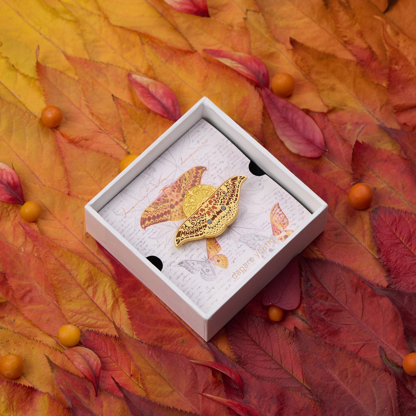 daparo Enamel Pins "Daparo Moon Moth"