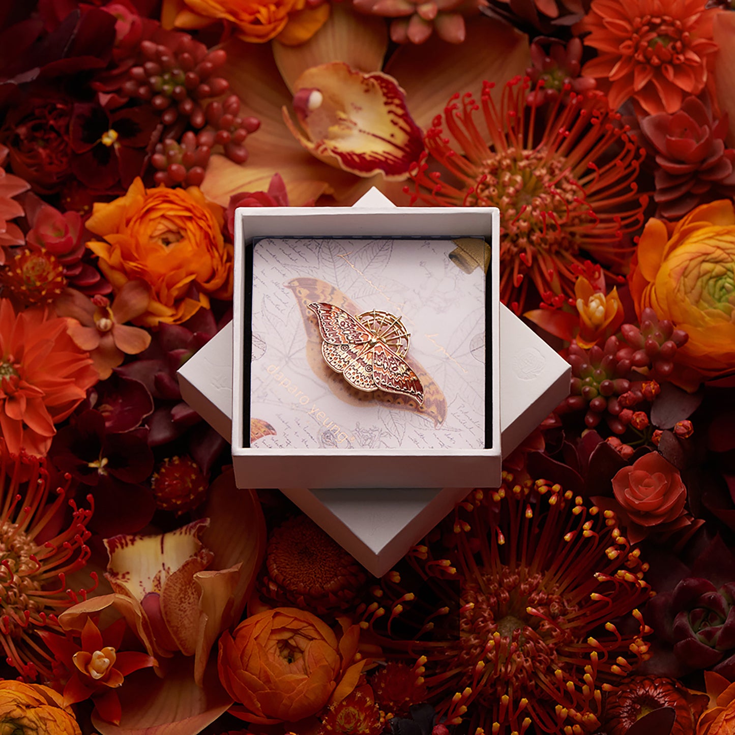 daparo Enamel Pins "Daparo Moon Moth"