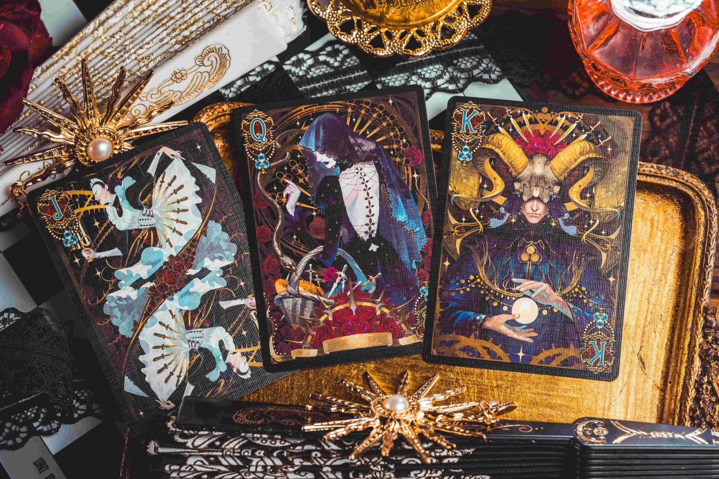 Silence Playing Cards V3: Twins