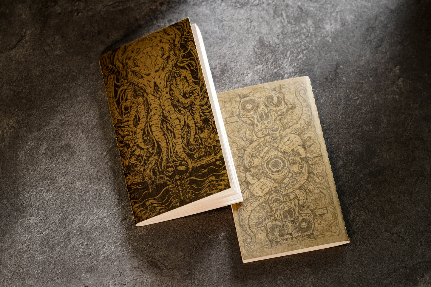 Cthulhu Mythos Comicology (Old Whispers) Tarot