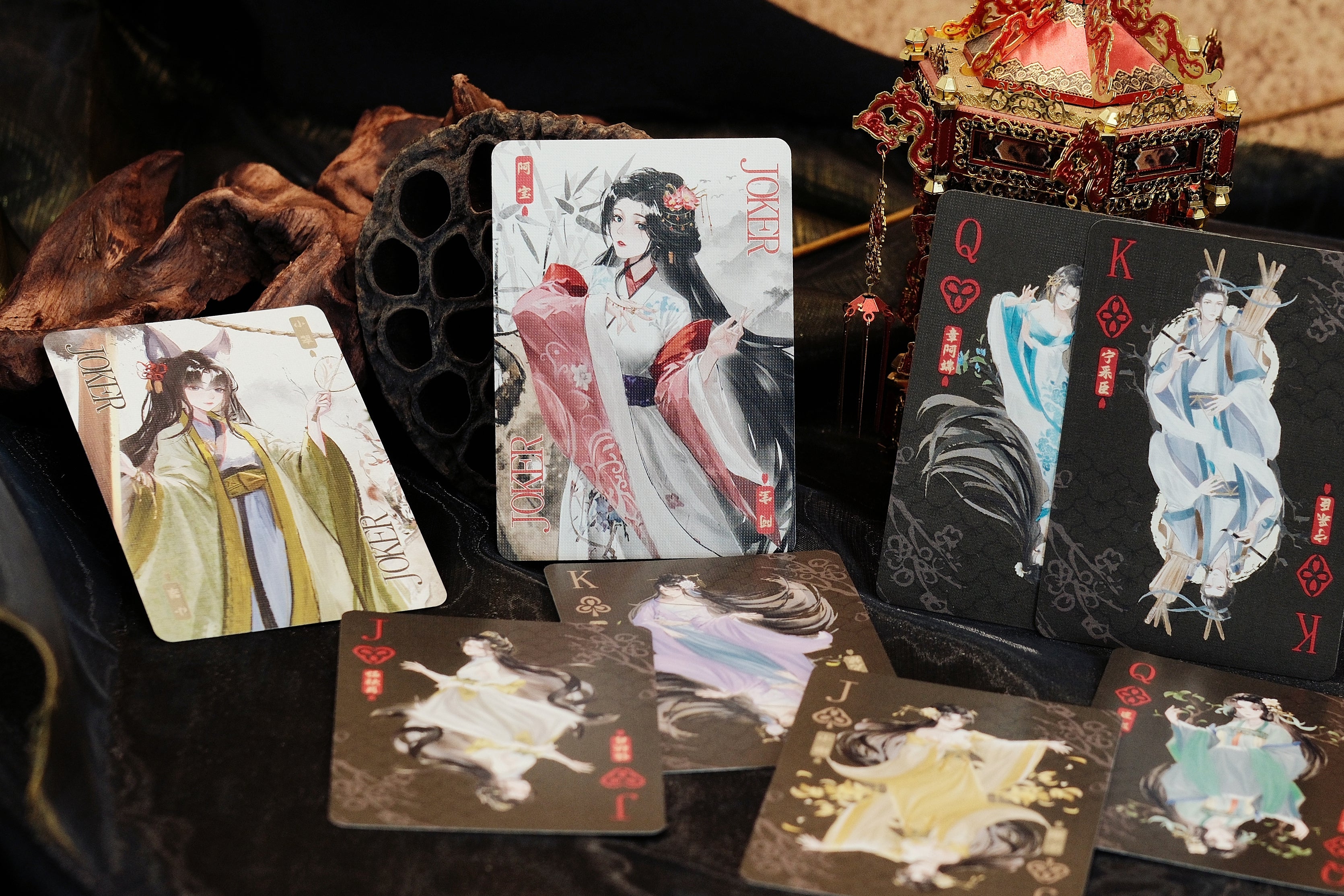 The Scroll of Liaozhai Playing Cards – Vermilion Collection