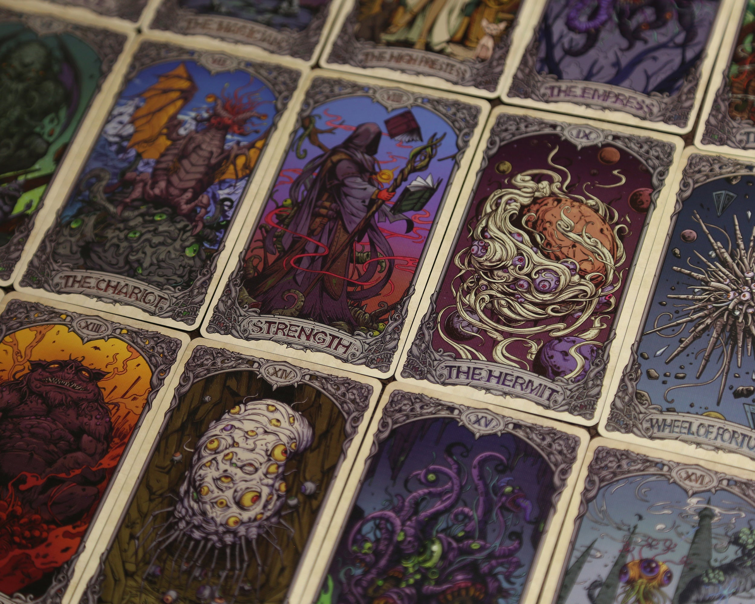 Cthulhu Mythos Comicology (Old Whispers) Tarot – Vermilion Collection