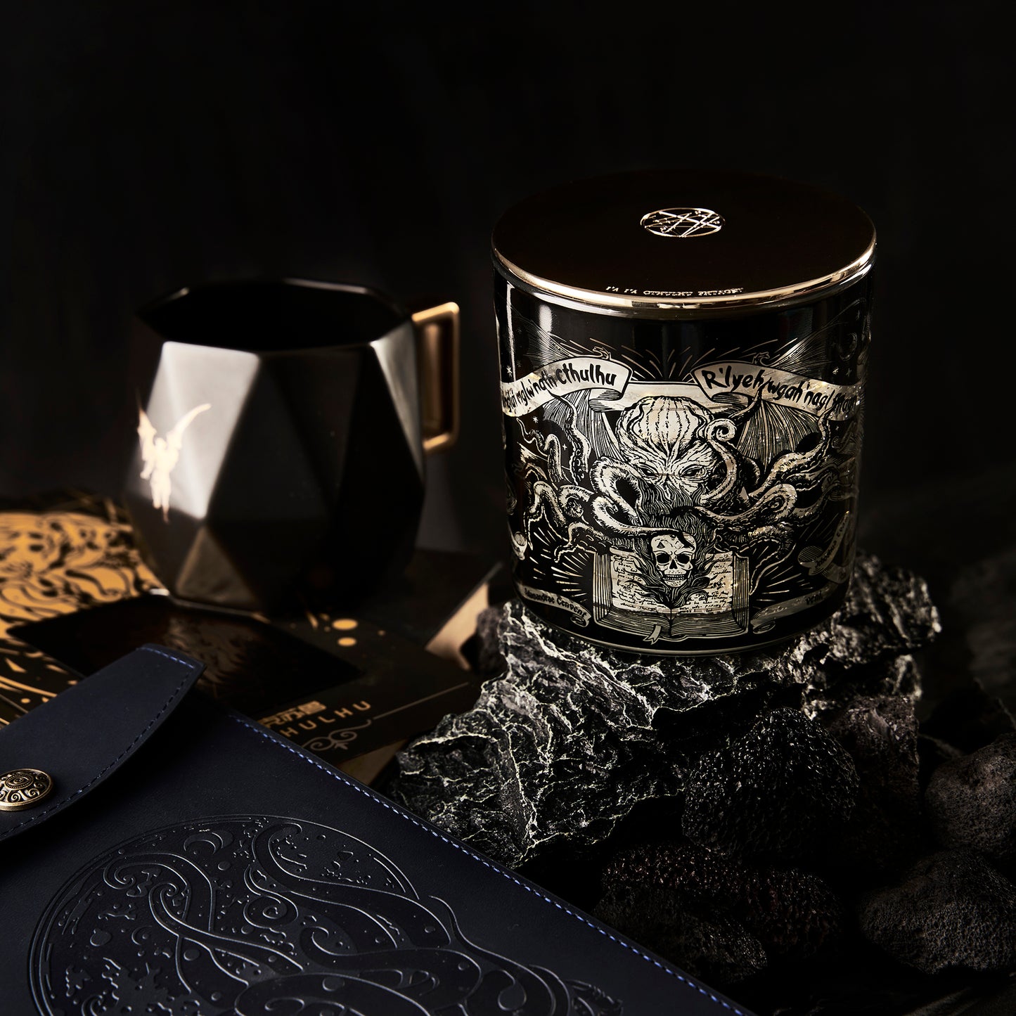 Arkham's Last Glimmer of Hope Cthulhu Light-Up Aroma Candle