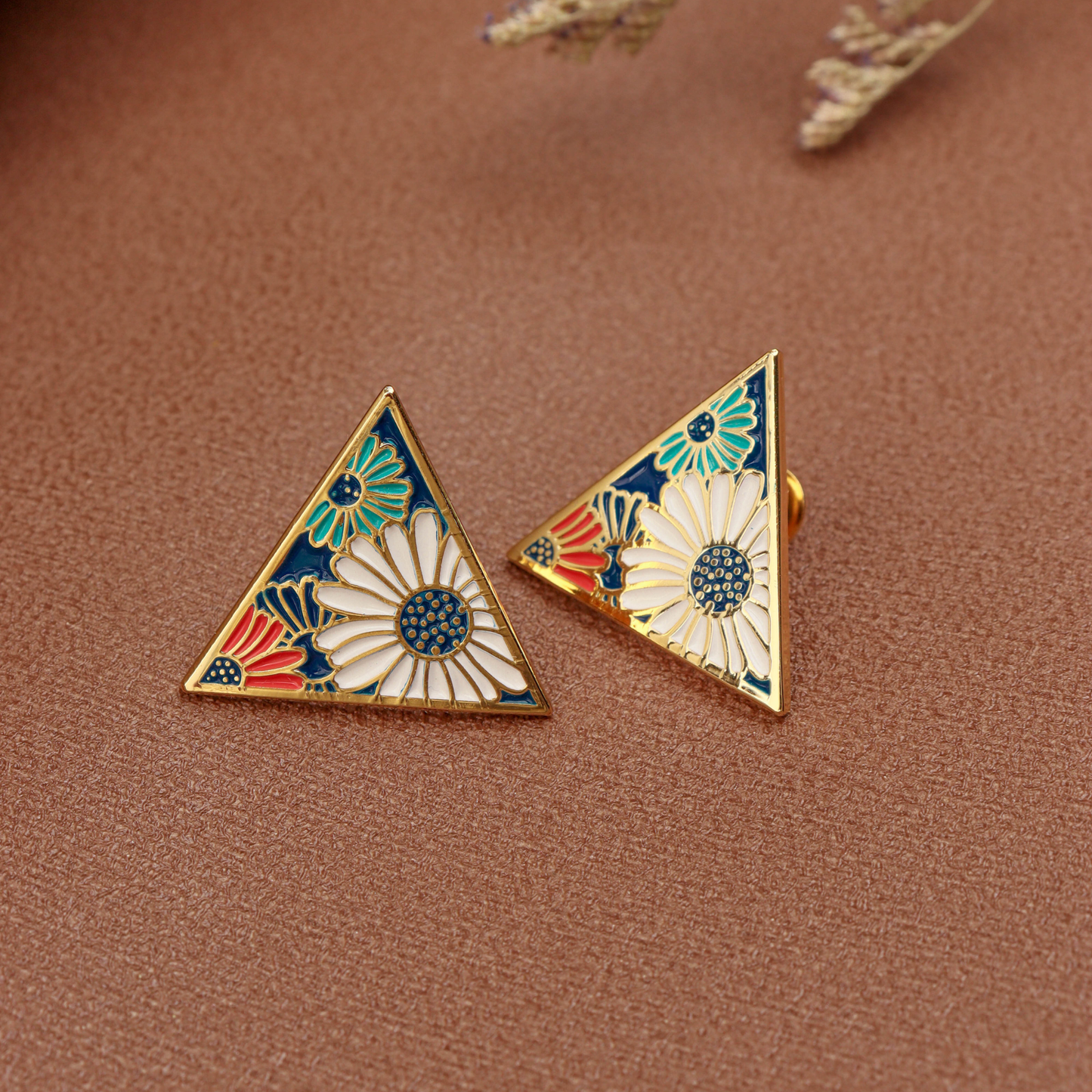 Fanli Enamel Pins "Little Daisy"