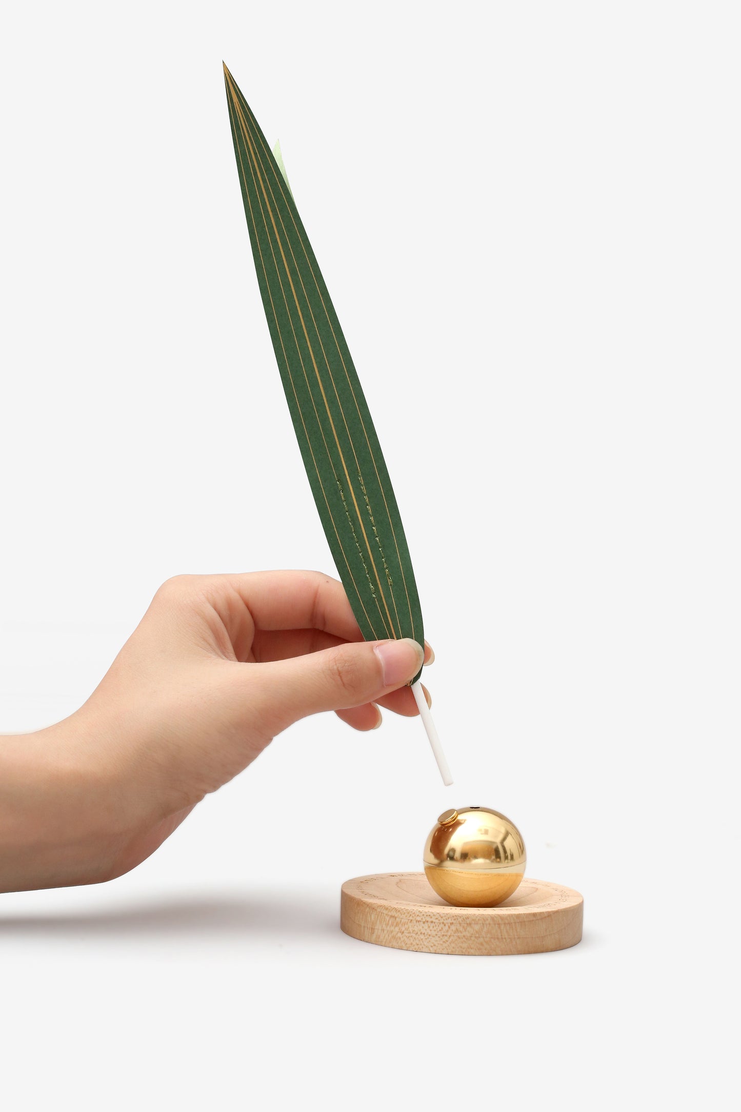 Dancing Wind Essential Oil Diffuser