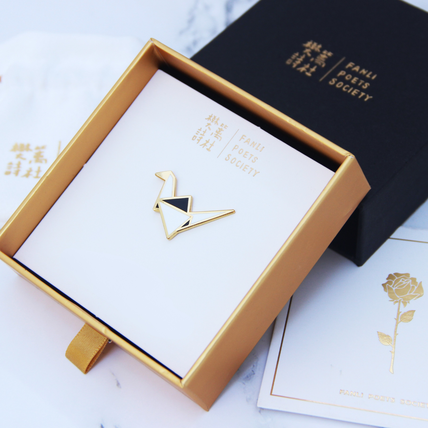 Fanli Enamel Pins "Paper Crane"