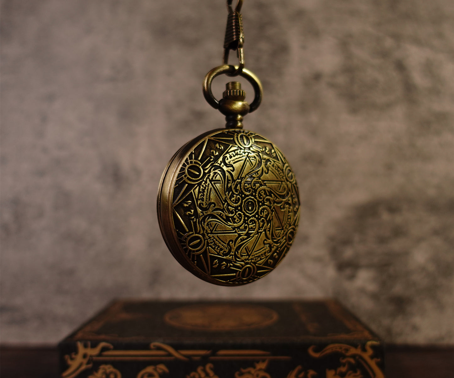 The Shadow Out of Time Cthulhu Mechanical Pocket Watch