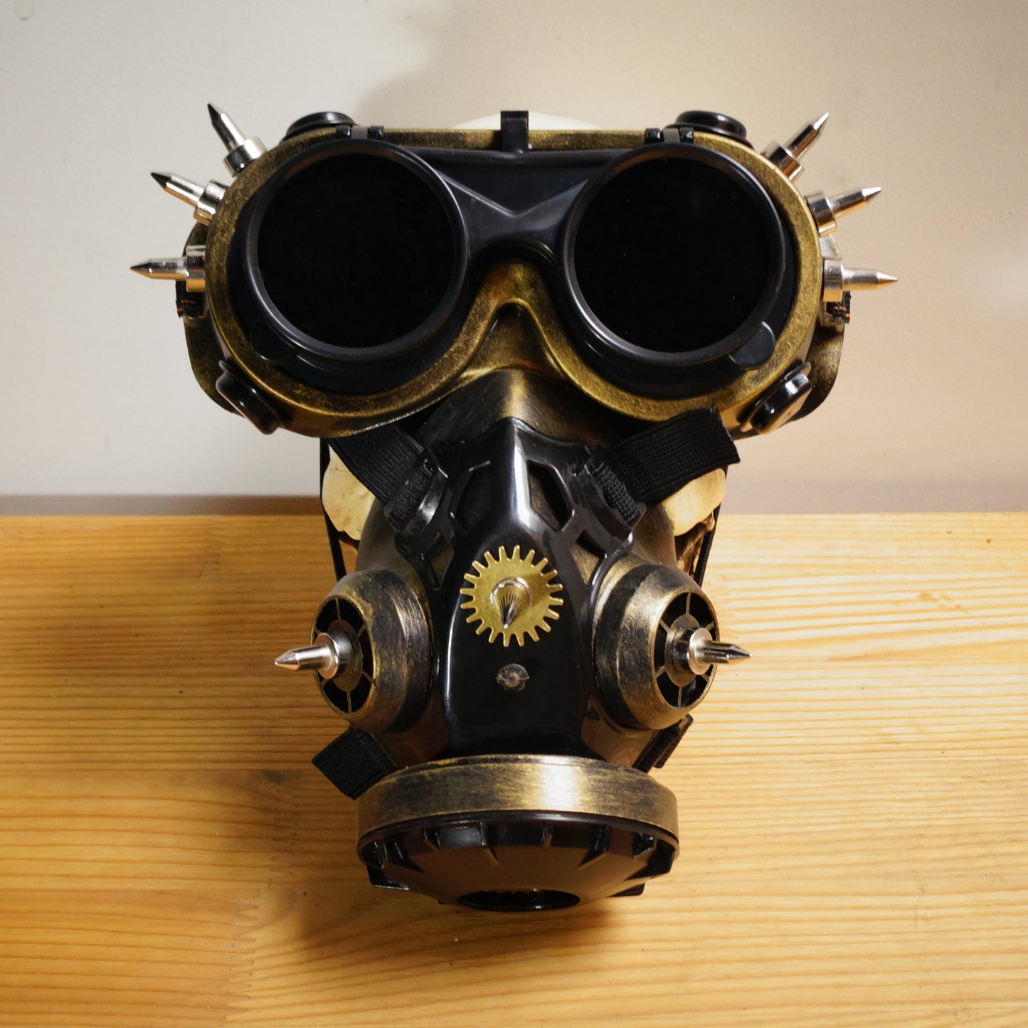 Handcrafted Steampunk Mask & Goggles "Master One"