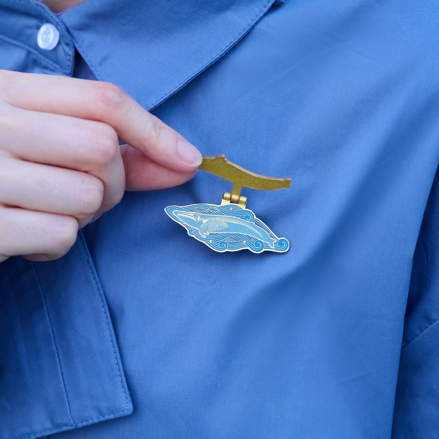 daparo Enamel Pins "Blue Whale"