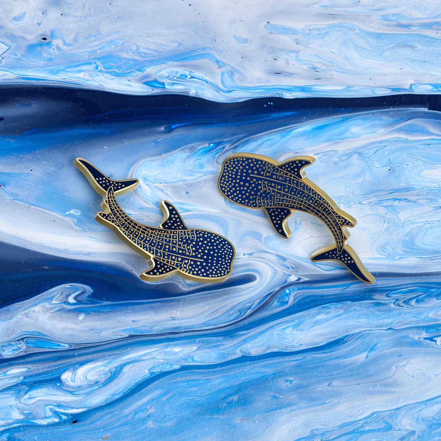 daparo Enamel Pins "Sharks"