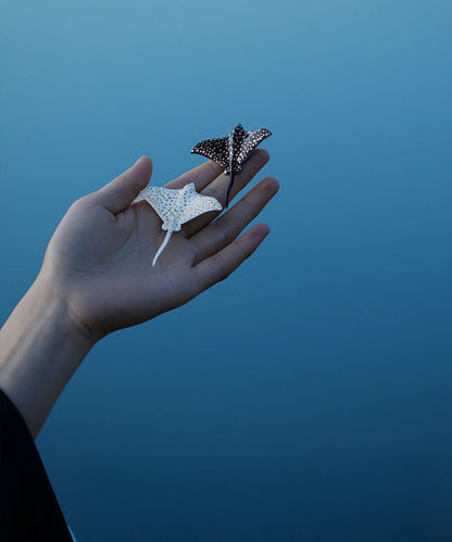 YIHE Ceramic Brooches "Batoids"