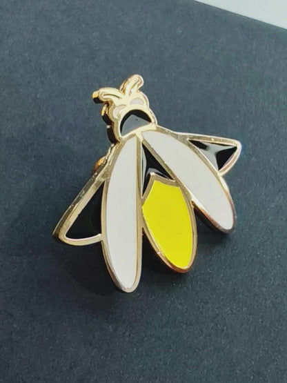 Fanli Enamel Pins "Firefly"