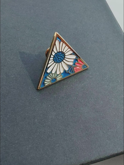 Fanli Enamel Pins "Little Daisy"
