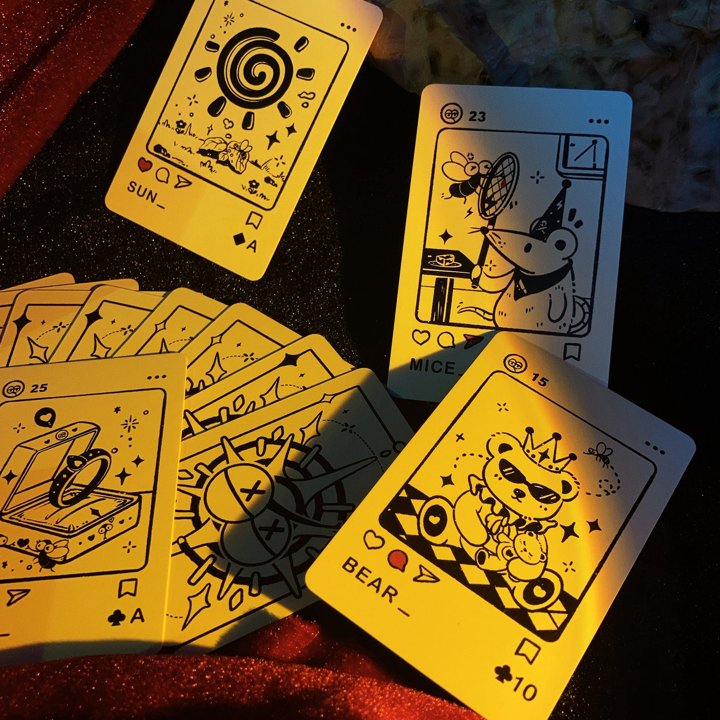 Buzzing Mosquito Tarot & Lenormand