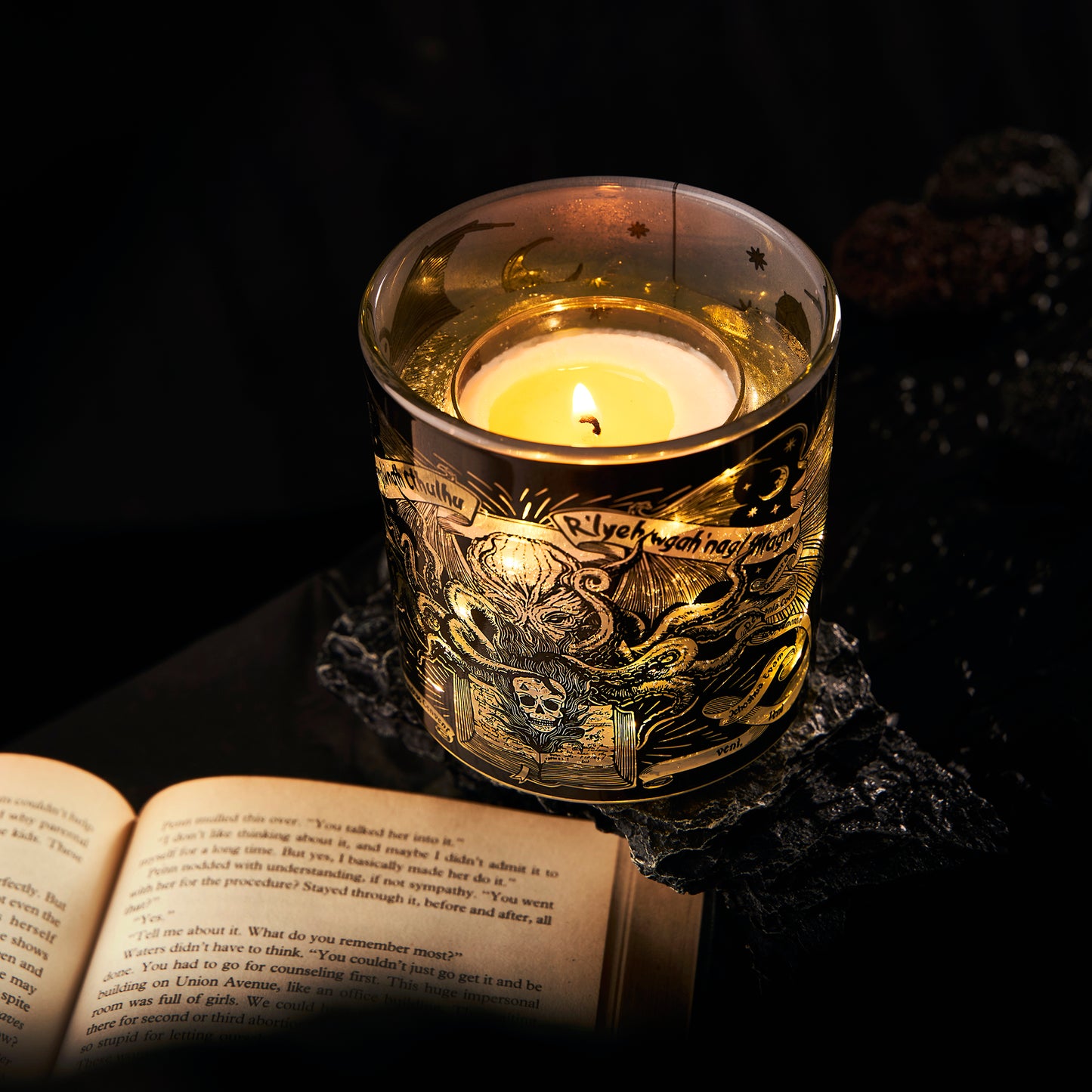 Arkham's Last Glimmer of Hope Cthulhu Light-Up Aroma Candle