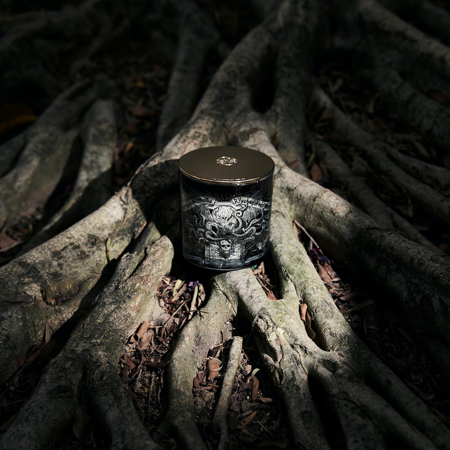 Arkham's Last Glimmer of Hope Cthulhu Light-Up Aroma Candle
