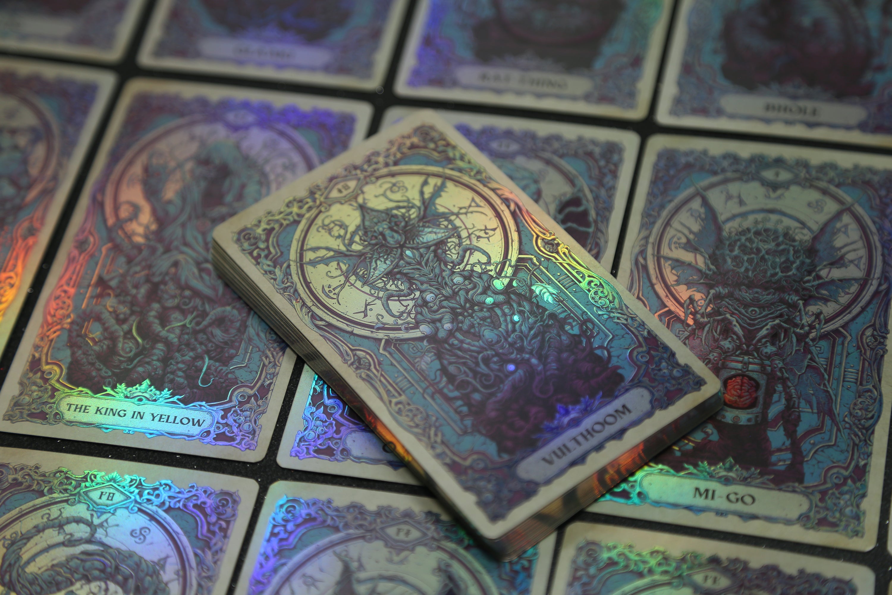 Reflections on the Wall Cthulhu Mythos Oracle – Vermilion Collection