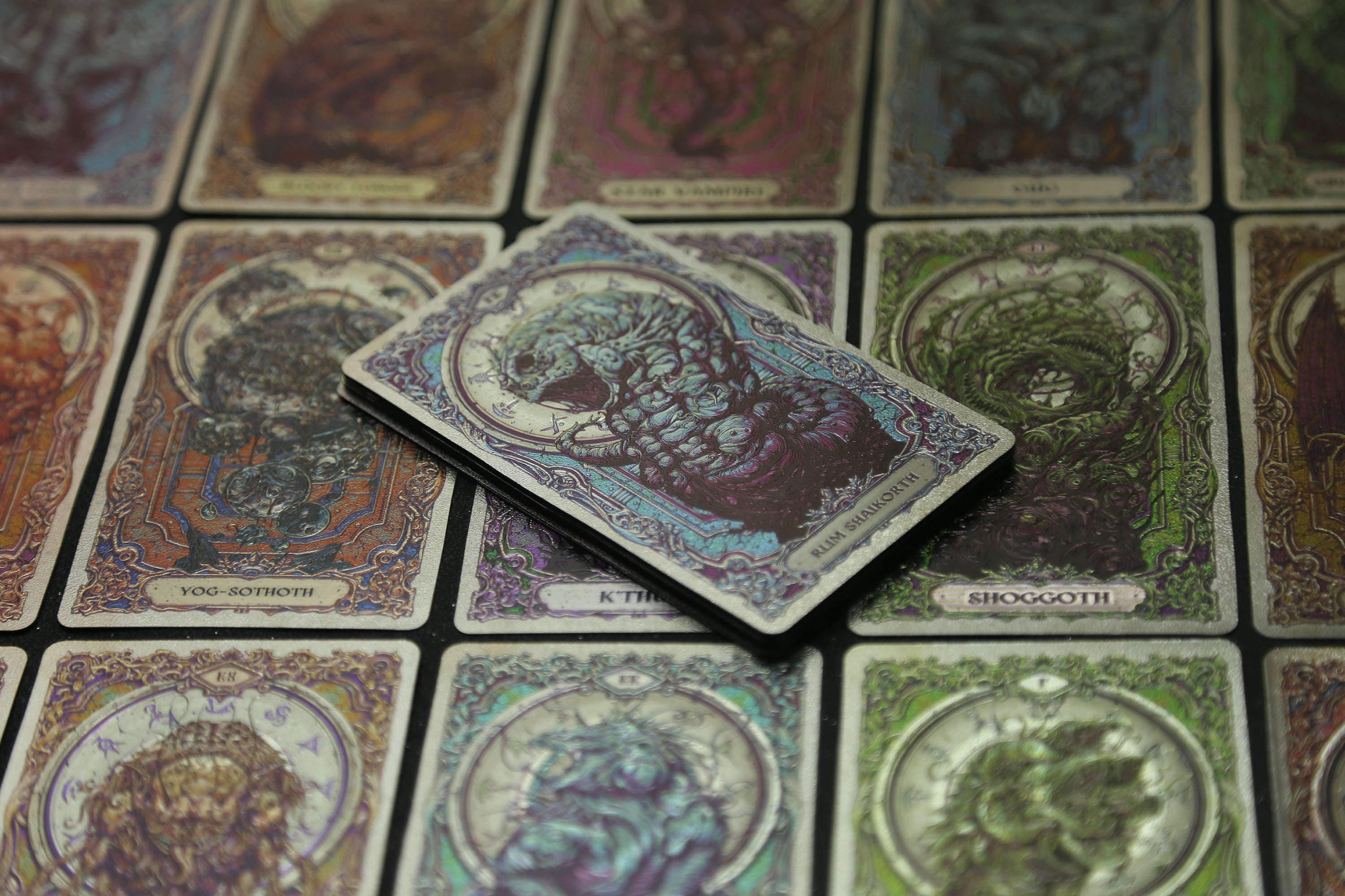Reflections on the Wall Cthulhu Mythos Oracle – Vermilion Collection