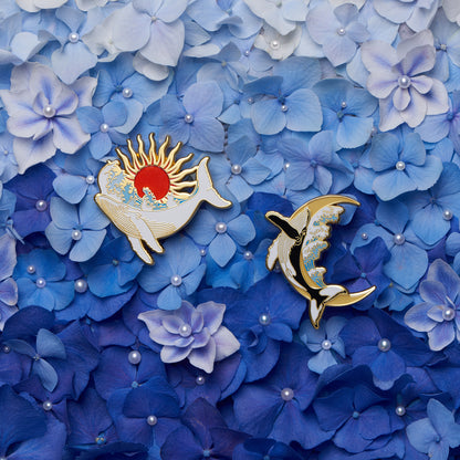 daparo Glow-in-the-Dark Enamel Pins "Humpback Whale"