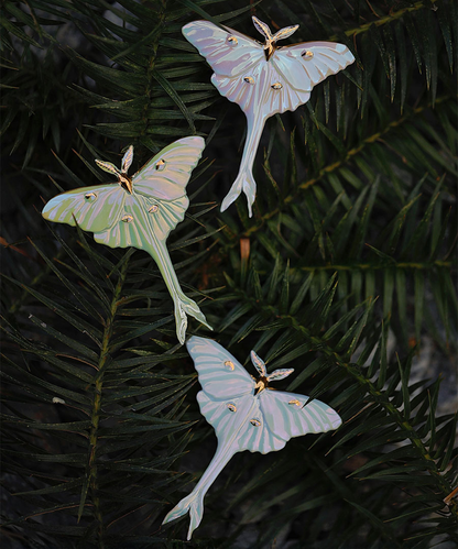 YIHE Ceramic Brooches "Luna Moth"