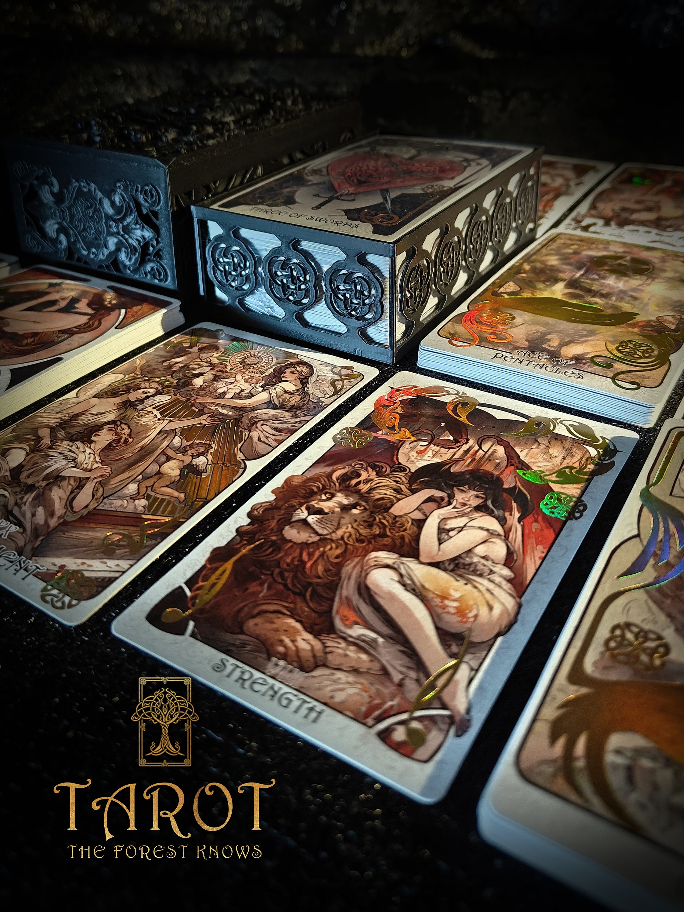 The Forest Knows Tarot – Vermilion Collection