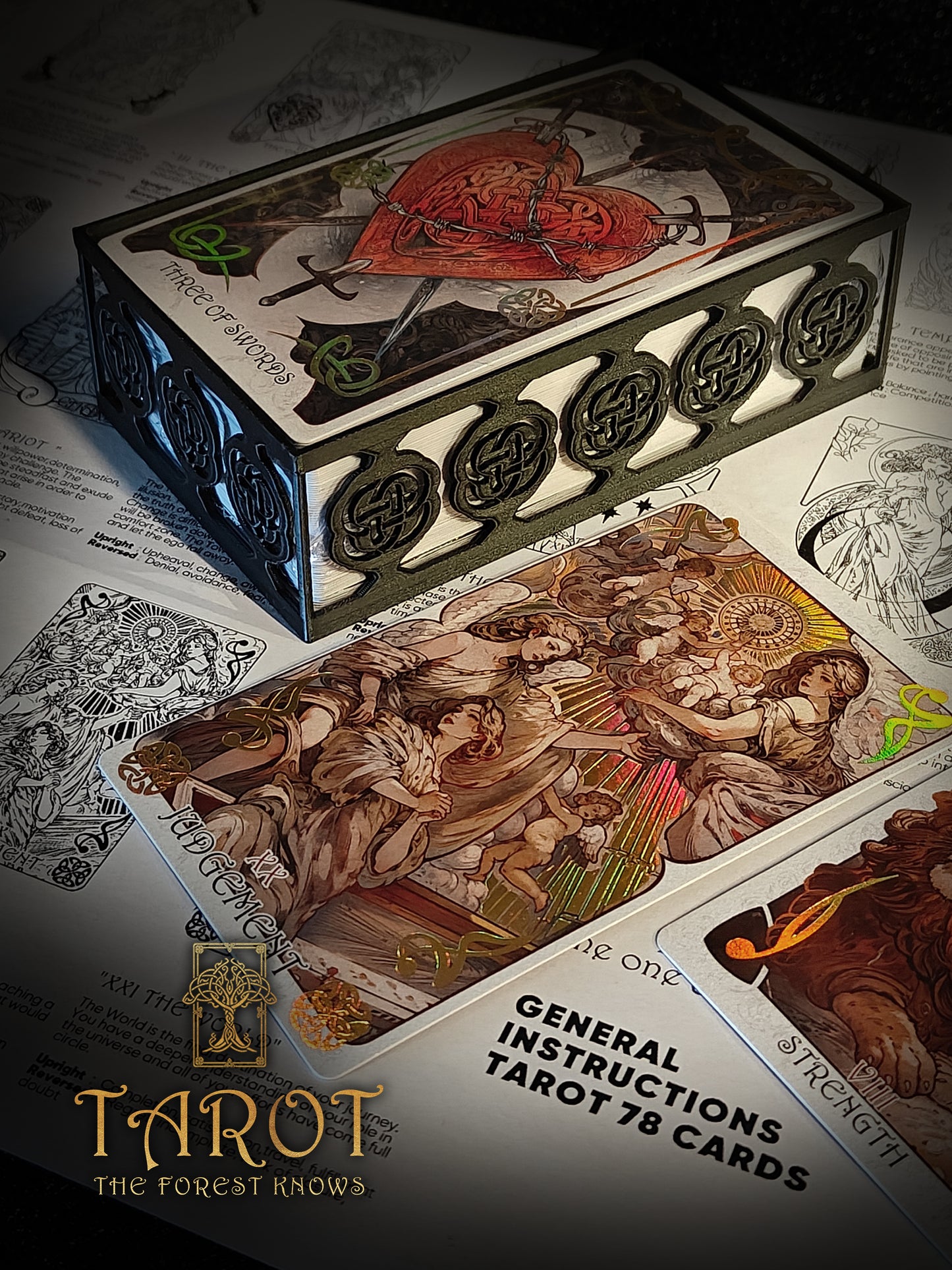 The Forest Knows Tarot