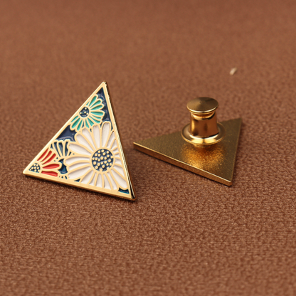 Fanli Enamel Pins "Little Daisy"