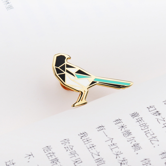 Fanli Enamel Pins "Magpie"