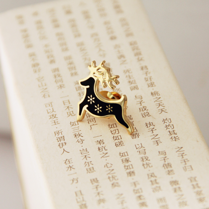 Fanli Enamel Pins "Moose"