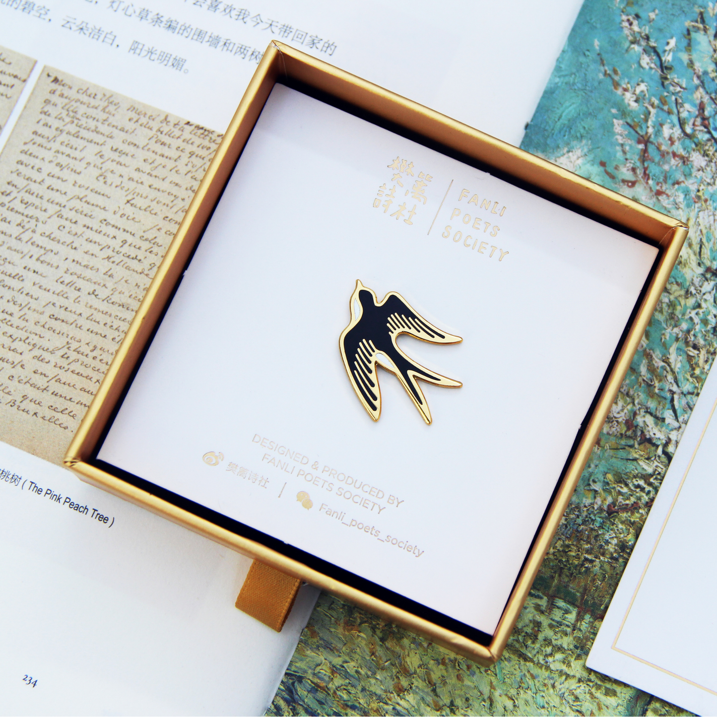 Fanli Enamel Pins "Swallow"