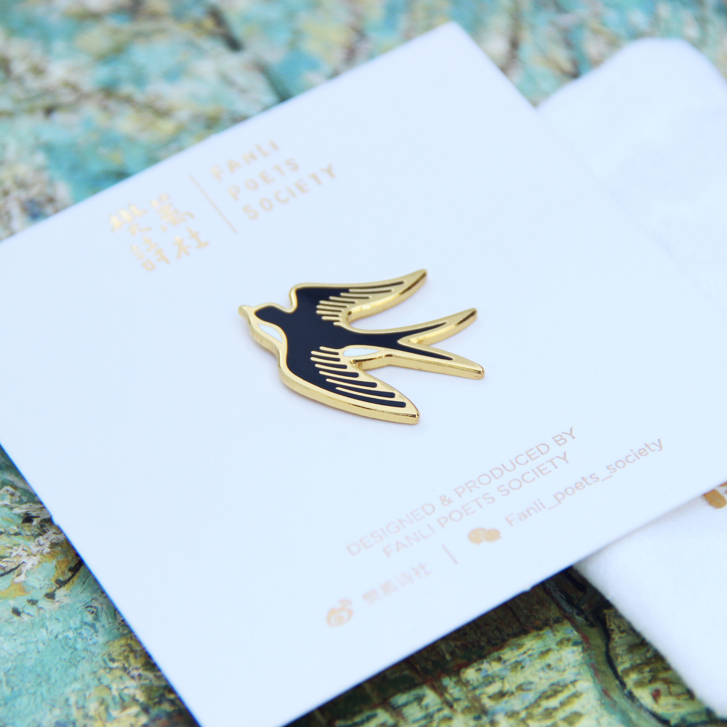 Fanli Enamel Pins "Swallow"