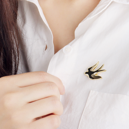Fanli Enamel Pins "Swallow"