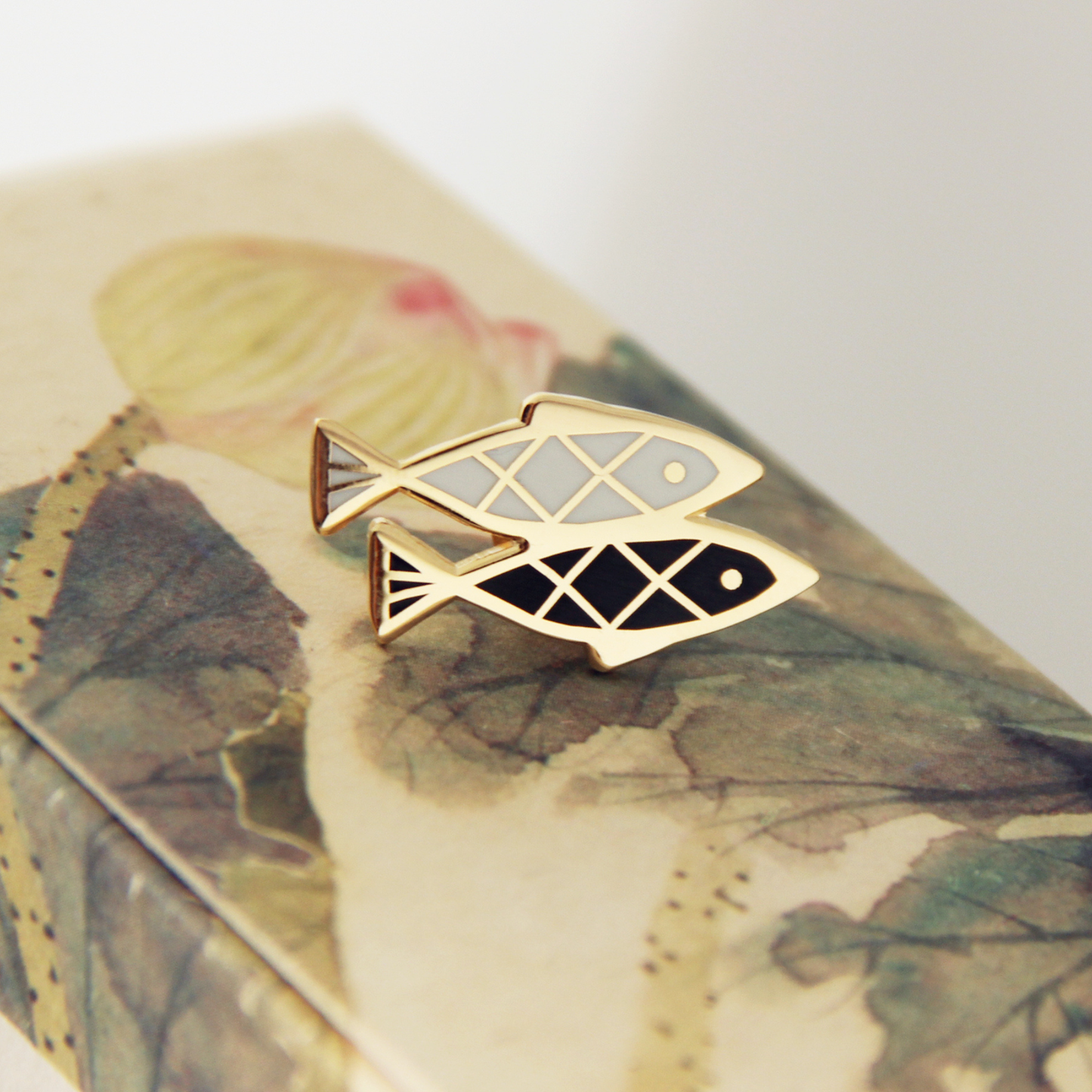 Fanli Enamel Pins "Pisces"