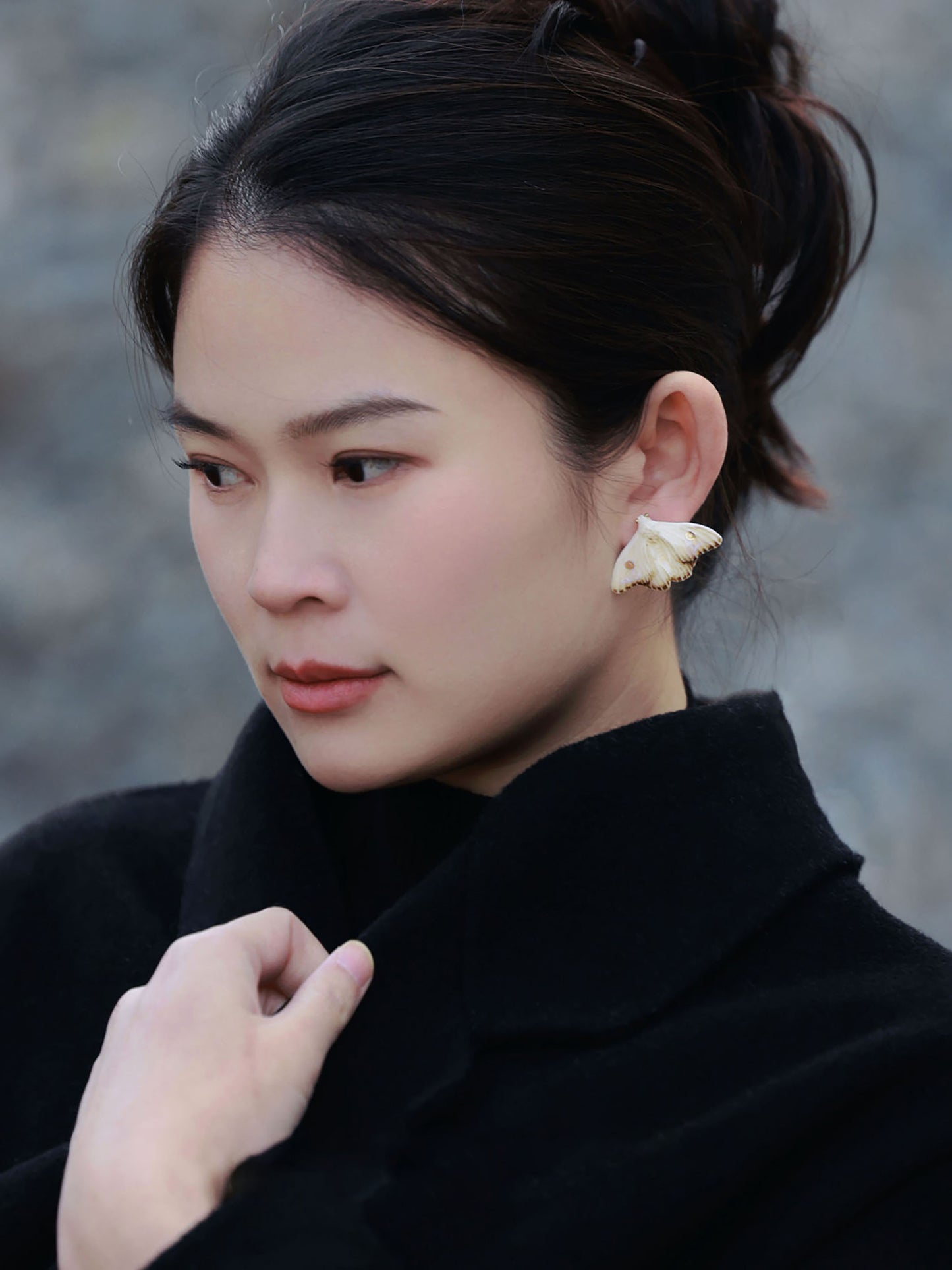 YIHE Ceramic Jewelry "Moth of Ash and Frost"