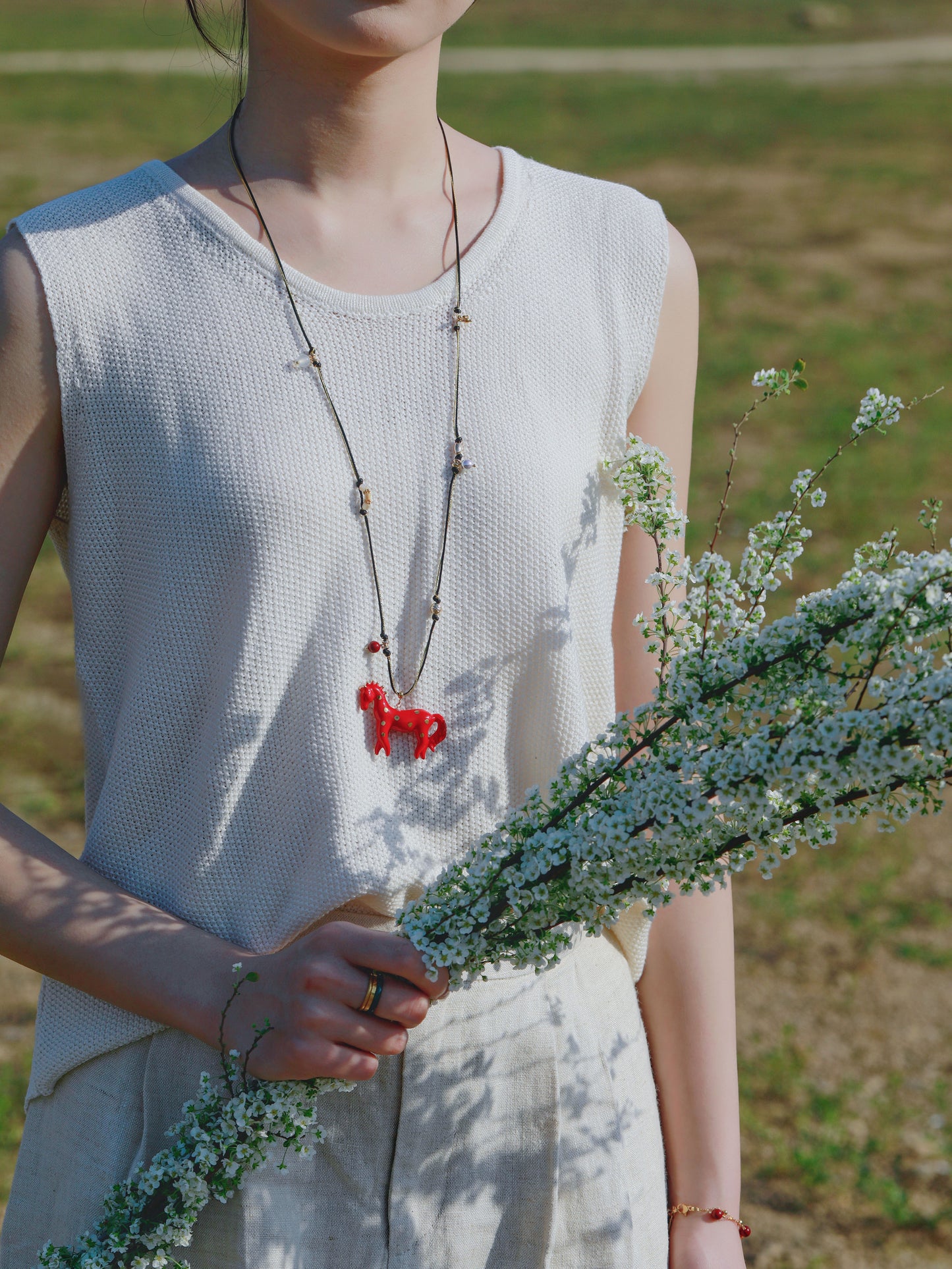 YIHE Ceramic Necklace "Dream Pony"
