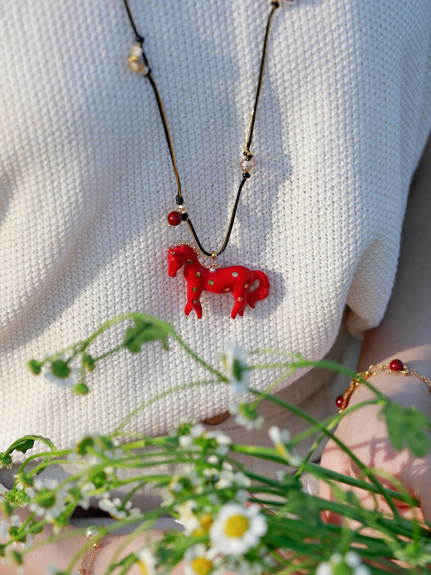 YIHE Ceramic Necklace "Dream Pony"