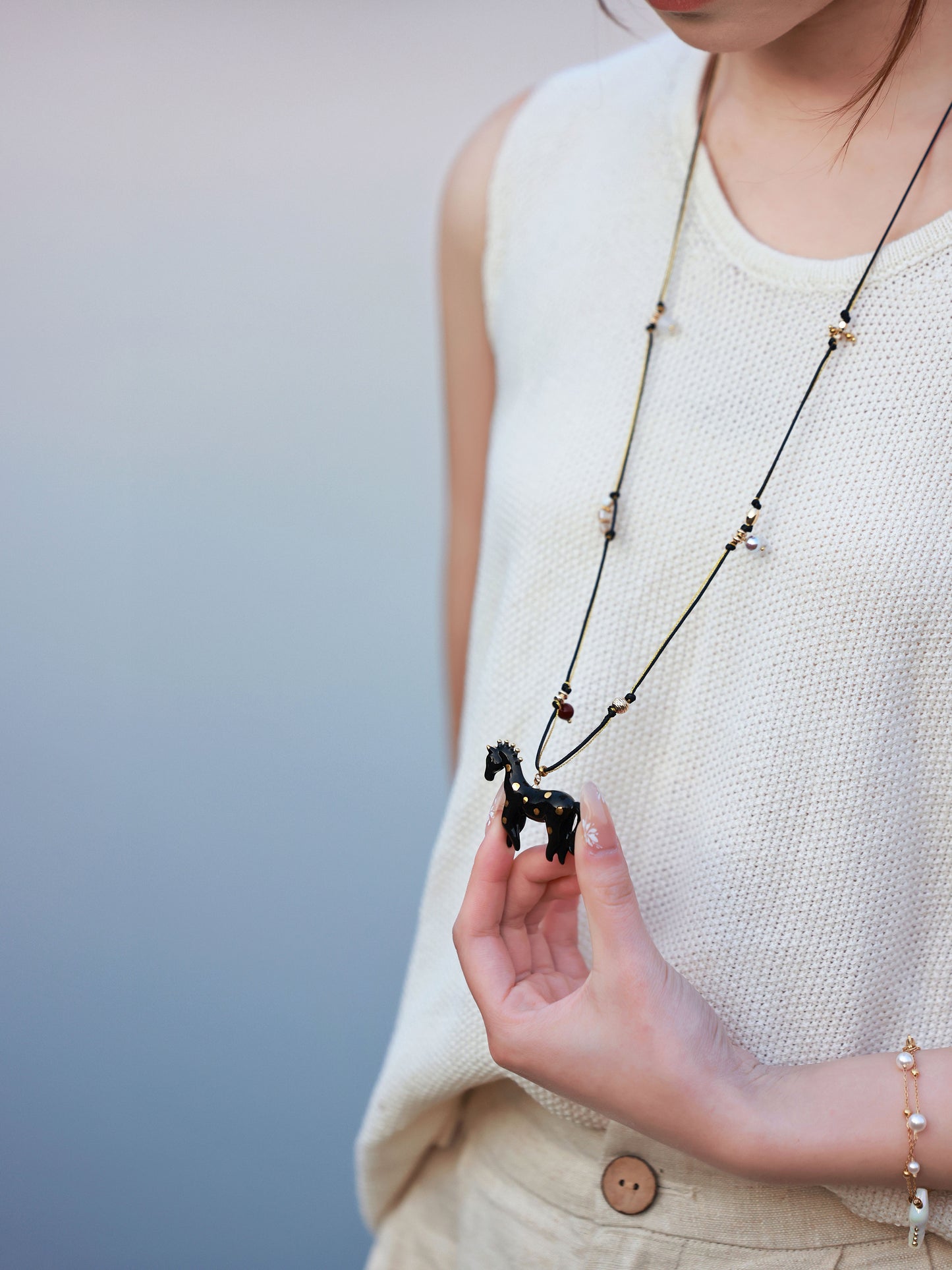 YIHE Ceramic Necklace "Dream Pony"
