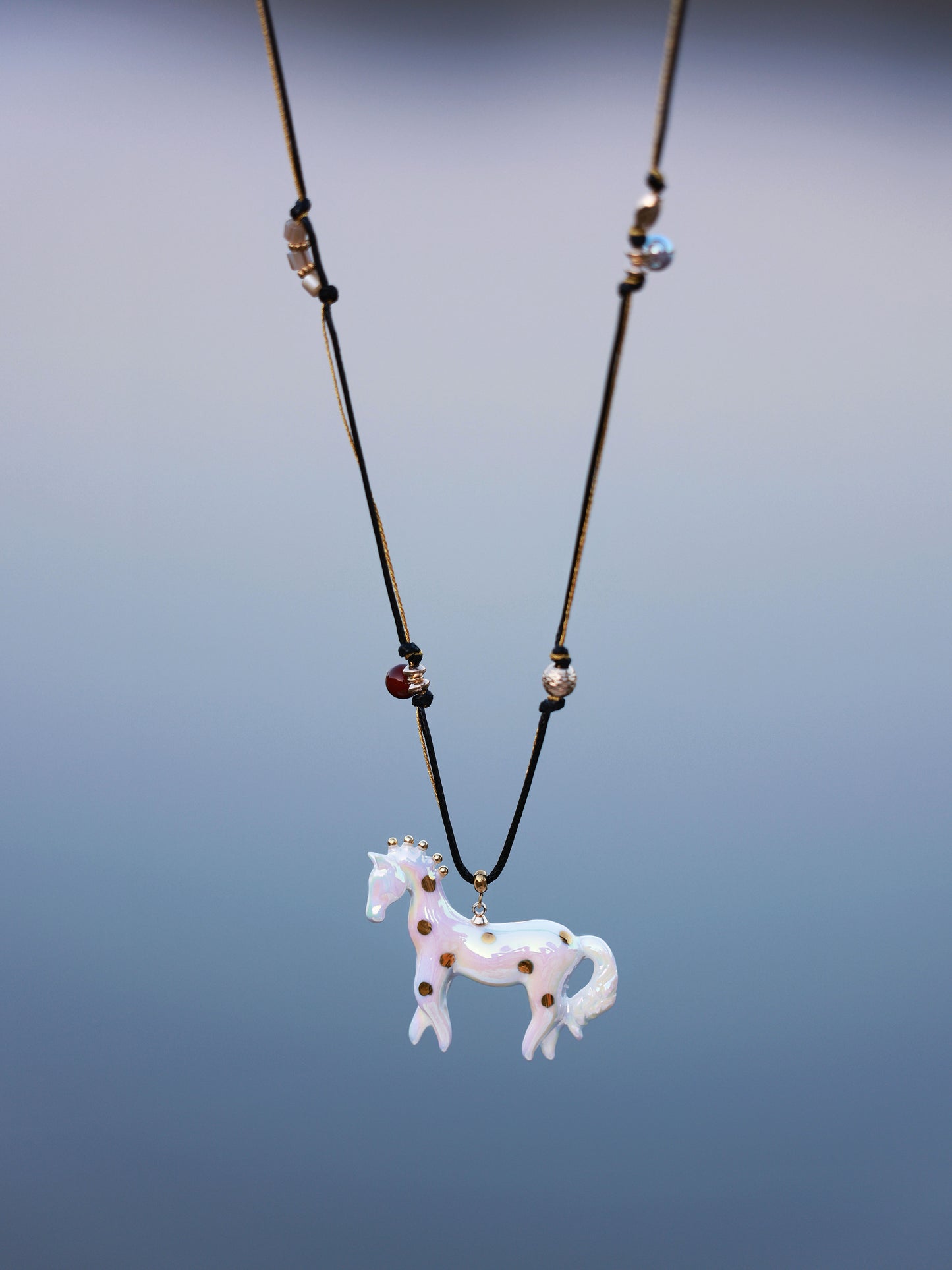 YIHE Ceramic Necklace "Dream Pony"