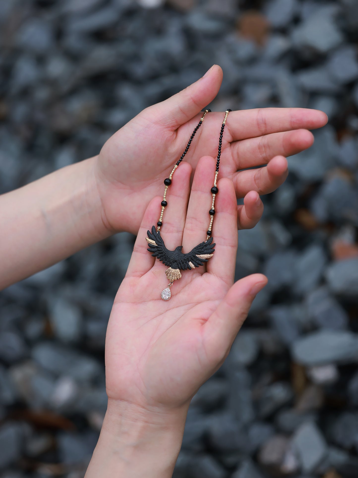 YIHE Ceramic Necklace "Golden Eagle"