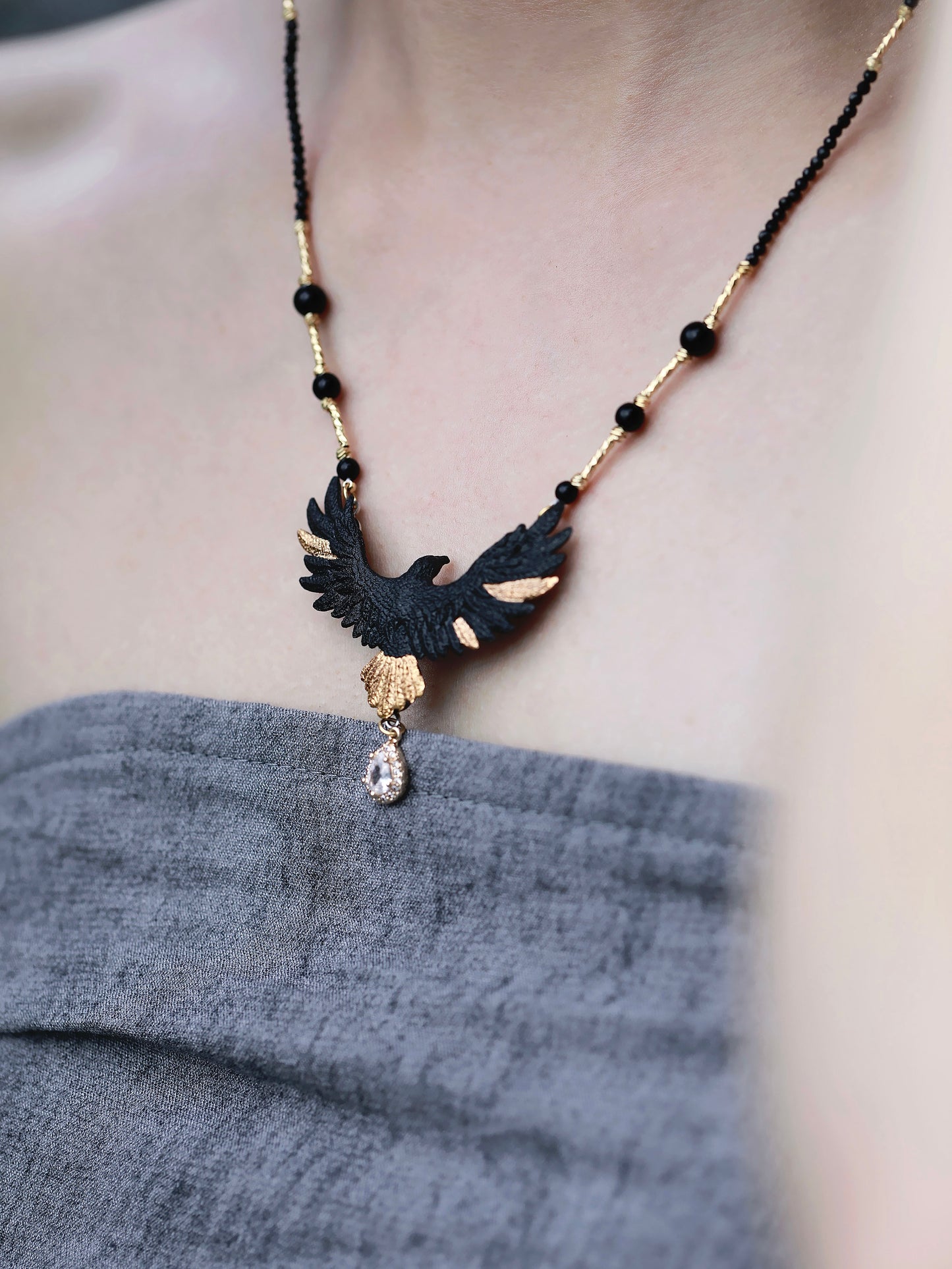 YIHE Ceramic Necklace "Golden Eagle"