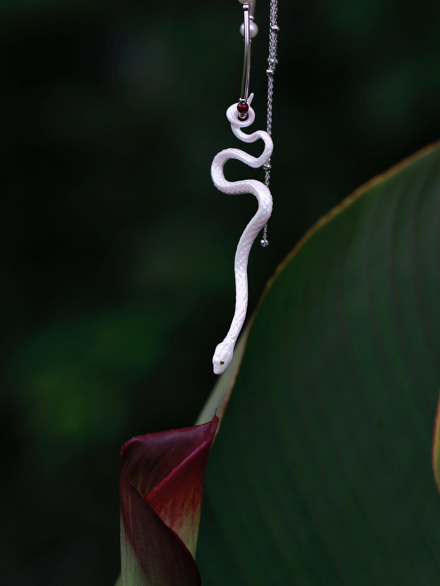 YIHE Ceramic Necklace "Red Bean Snake"