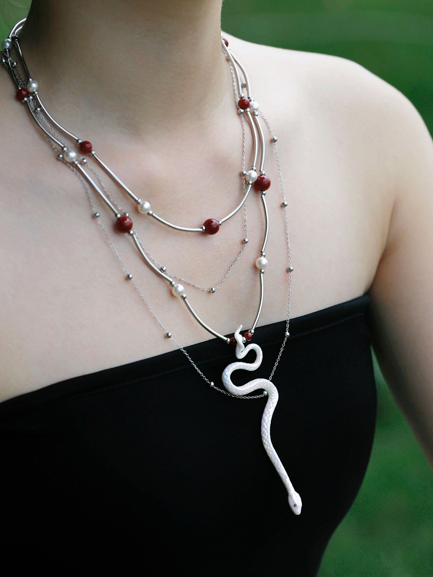 YIHE Ceramic Necklace "Red Bean Snake"