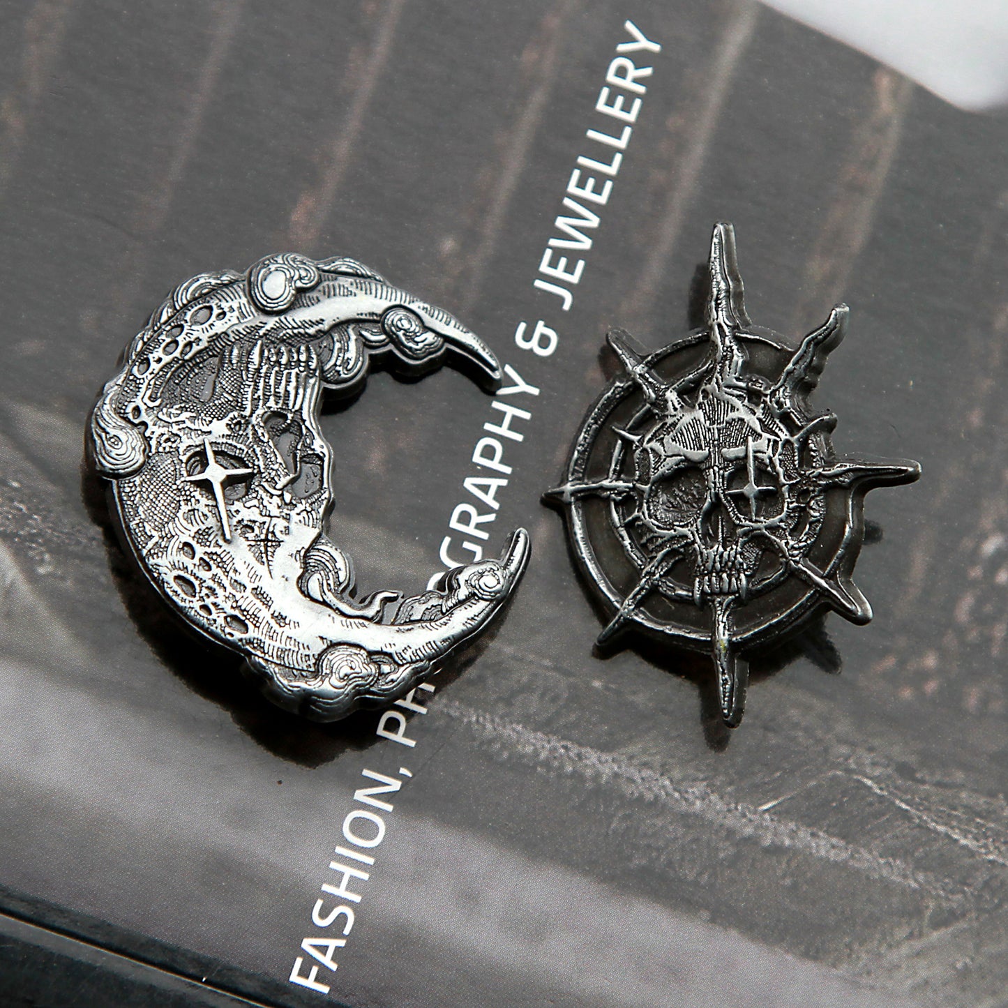 Dark Celestial Skull Pin Set